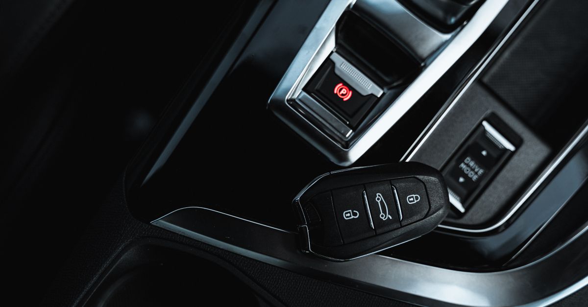 Honda car key fob — Lake View Locksmith Chicago