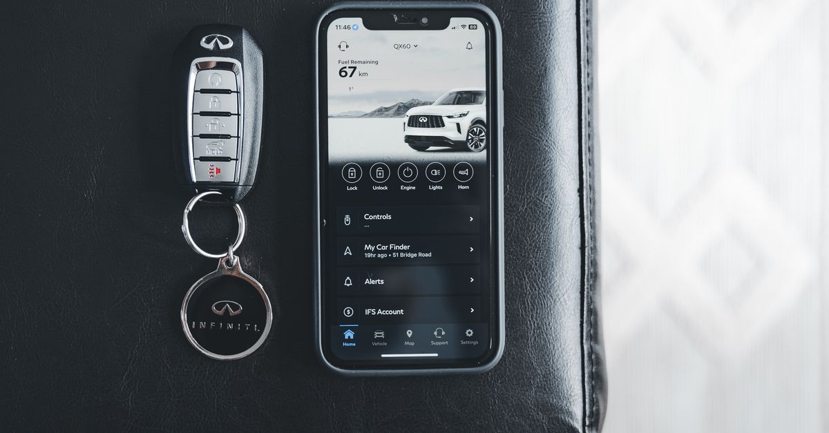 Nissan car key fob — Lake View Locksmith Chicago