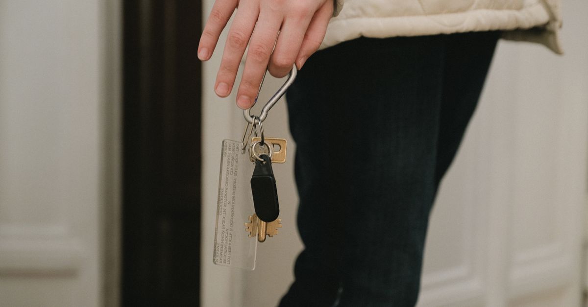 front door lock key — Lake View Locksmith Chicago