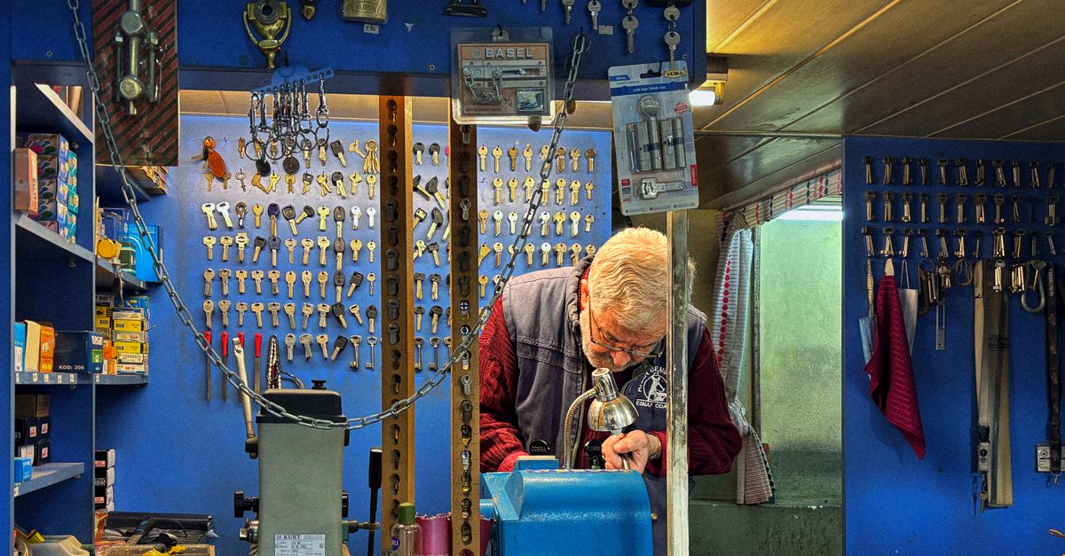 25 Specific Services We Provide — Lake View Locksmith Chicago