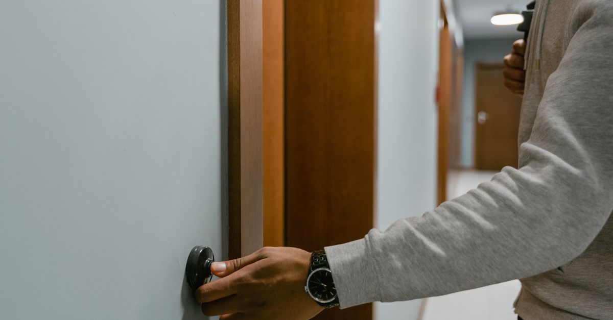 Full-Service Access Control & Keypad Lock Installation Across Chicago — 24/7 Mobile Response — Lake View Locksmith Chicago